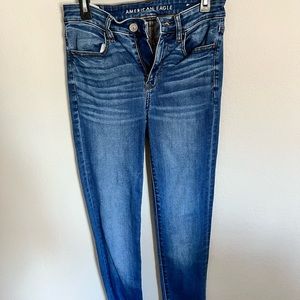 Jeans with embroidered flowers on the back pocket